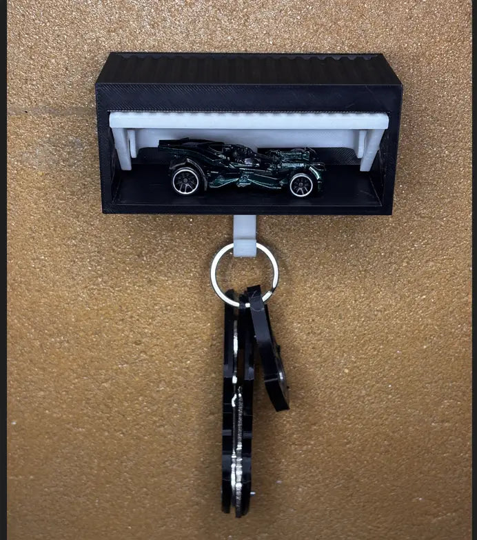 Garage keyholder