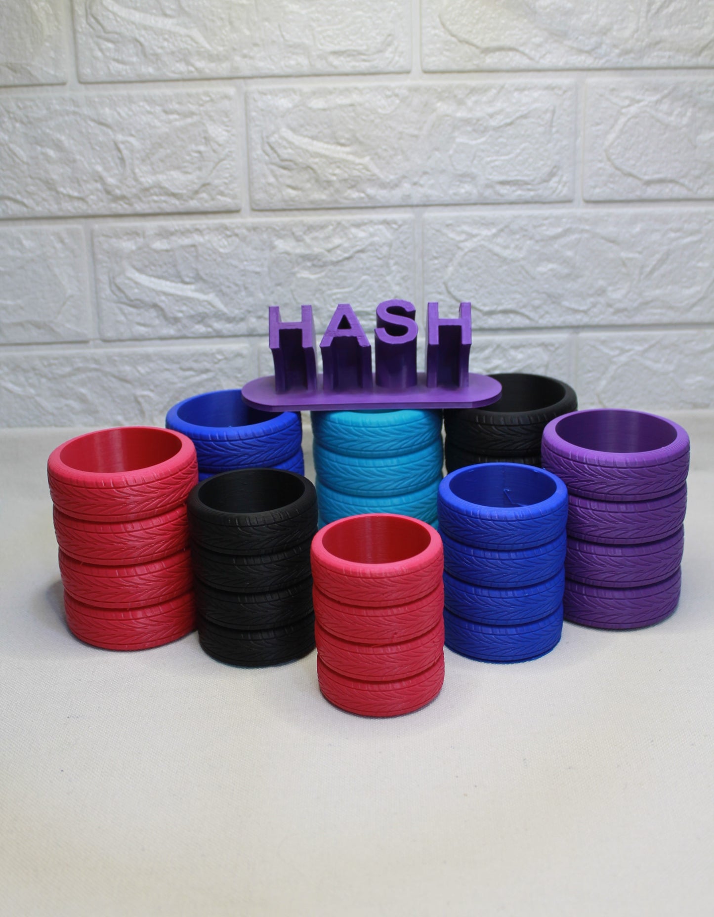 tires pen holder