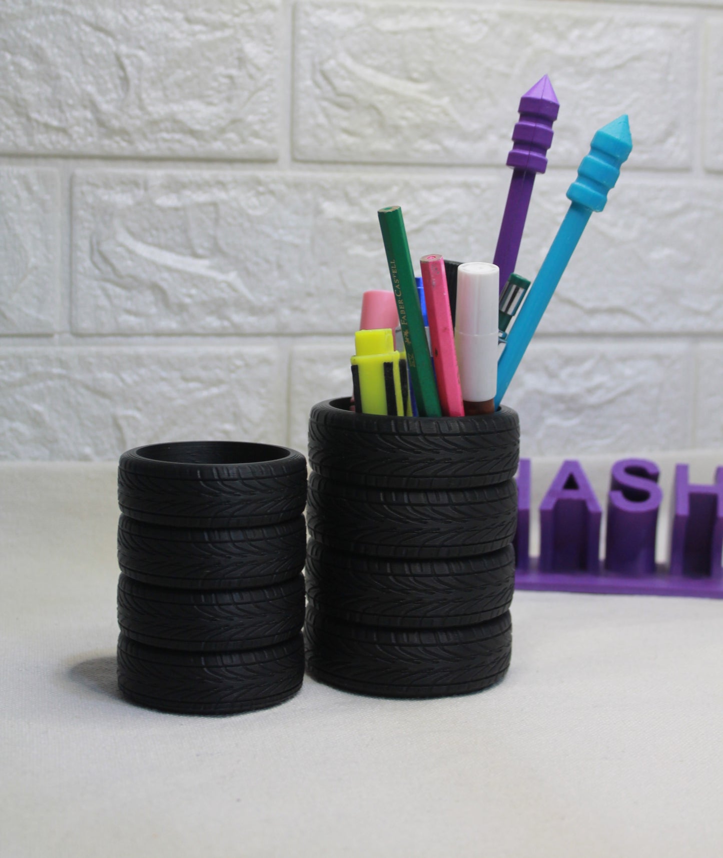 tires pen holder